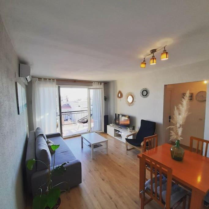 Precioso Apartamento En L'Hospitalet De L'Infant Bagian luar foto